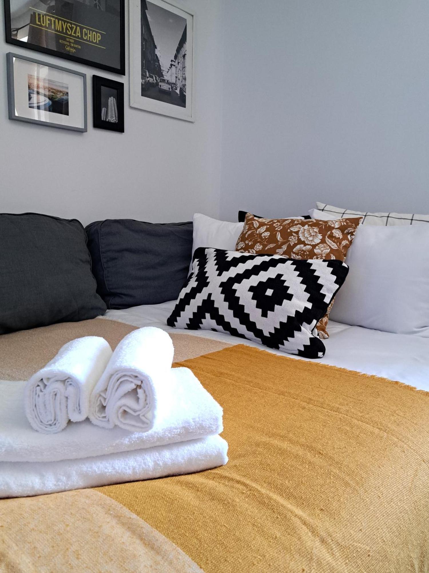 Gryfny Familok Apartment Katowice Luaran gambar