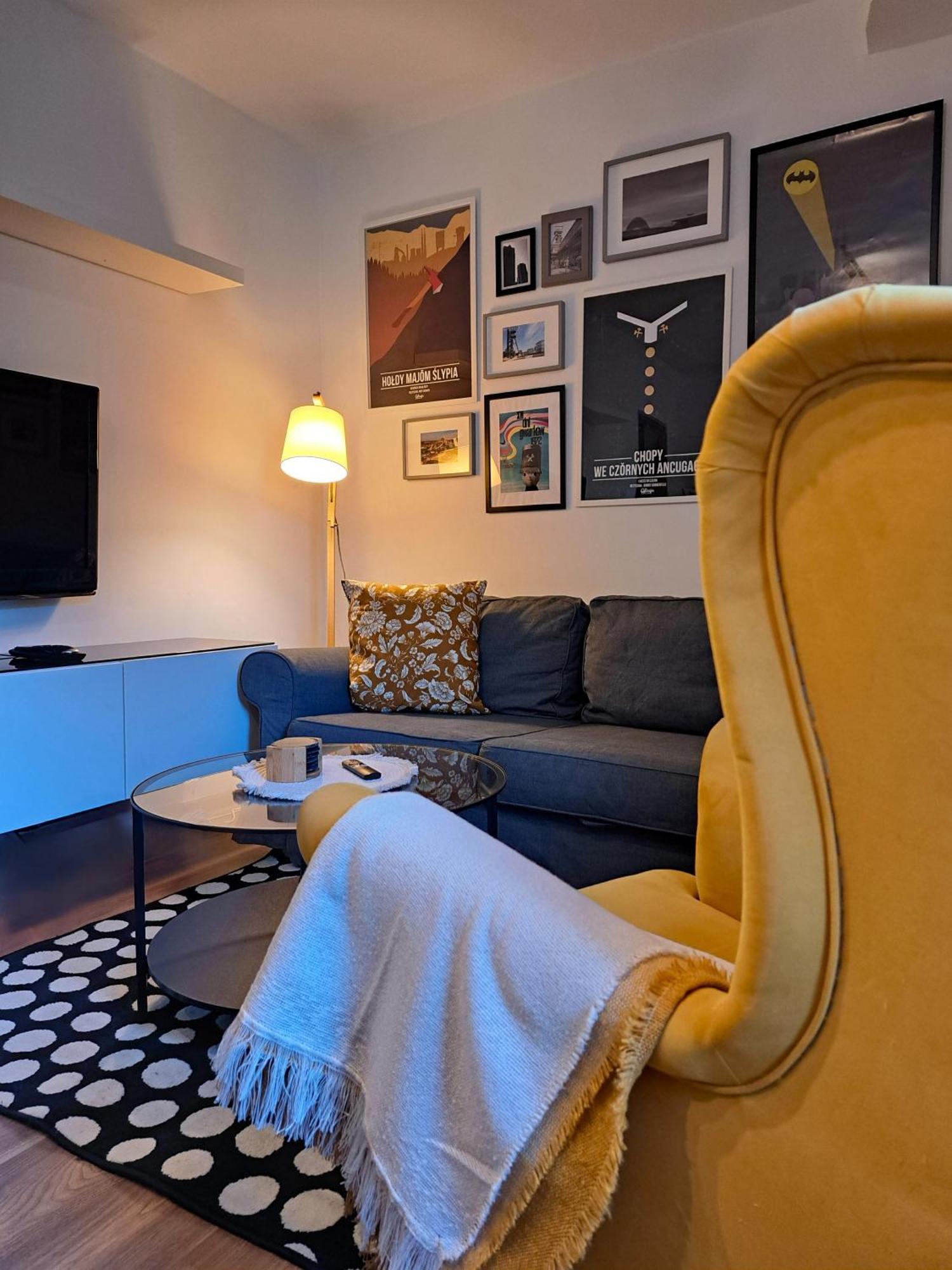 Gryfny Familok Apartment Katowice Luaran gambar